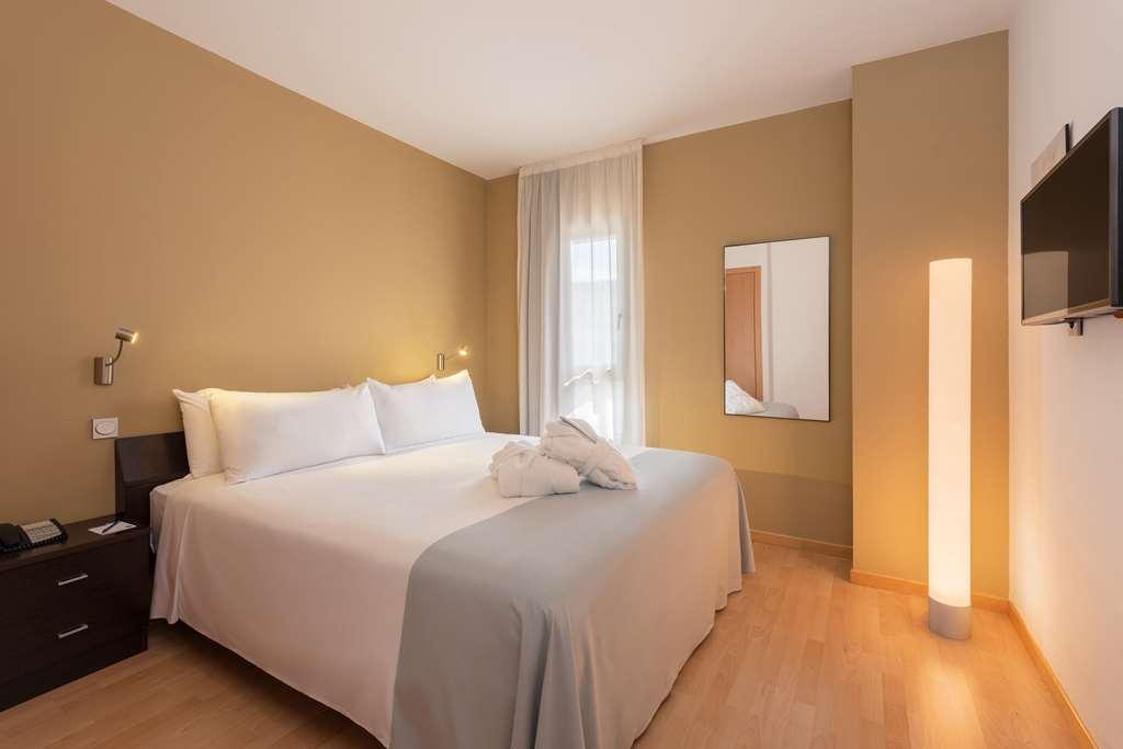 Apartamentos Tryp Madrid Airport Suites Δωμάτιο φωτογραφία