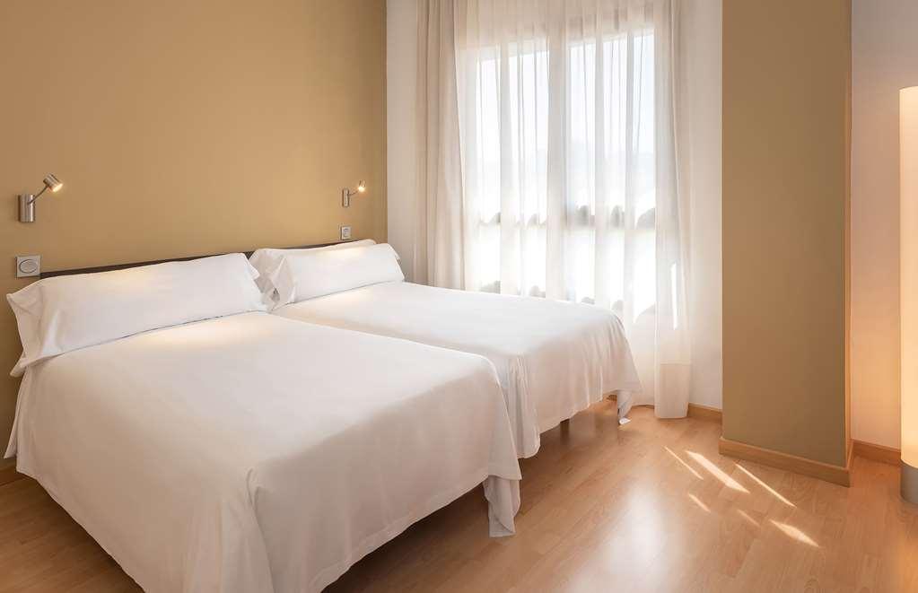 Apartamentos Tryp Madrid Airport Suites Δωμάτιο φωτογραφία