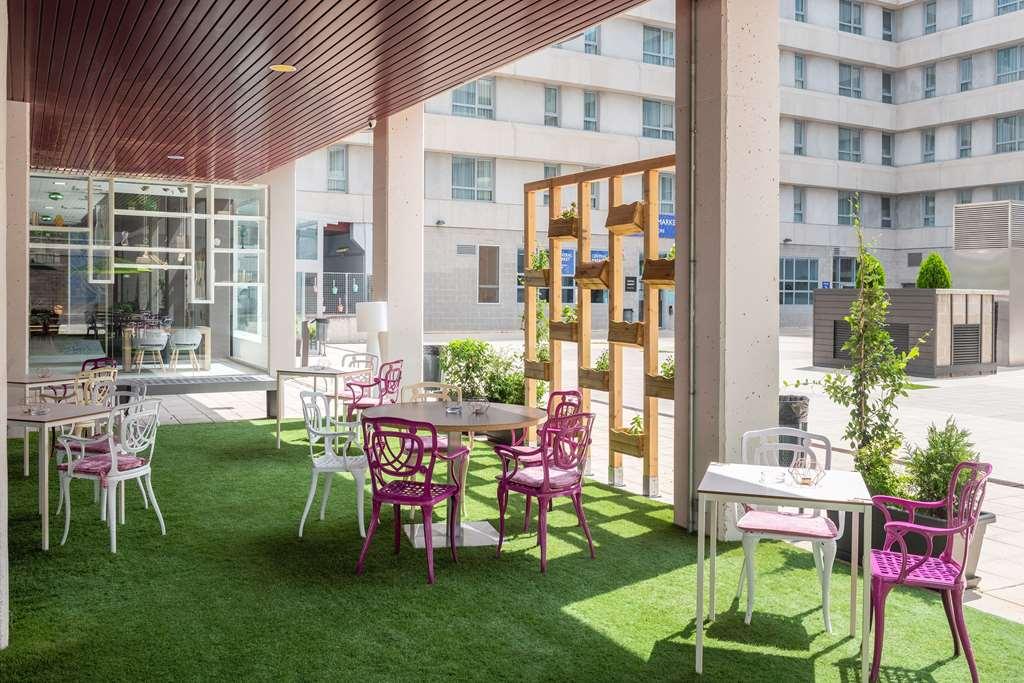 Apartamentos Tryp Madrid Airport Suites Εξωτερικό φωτογραφία