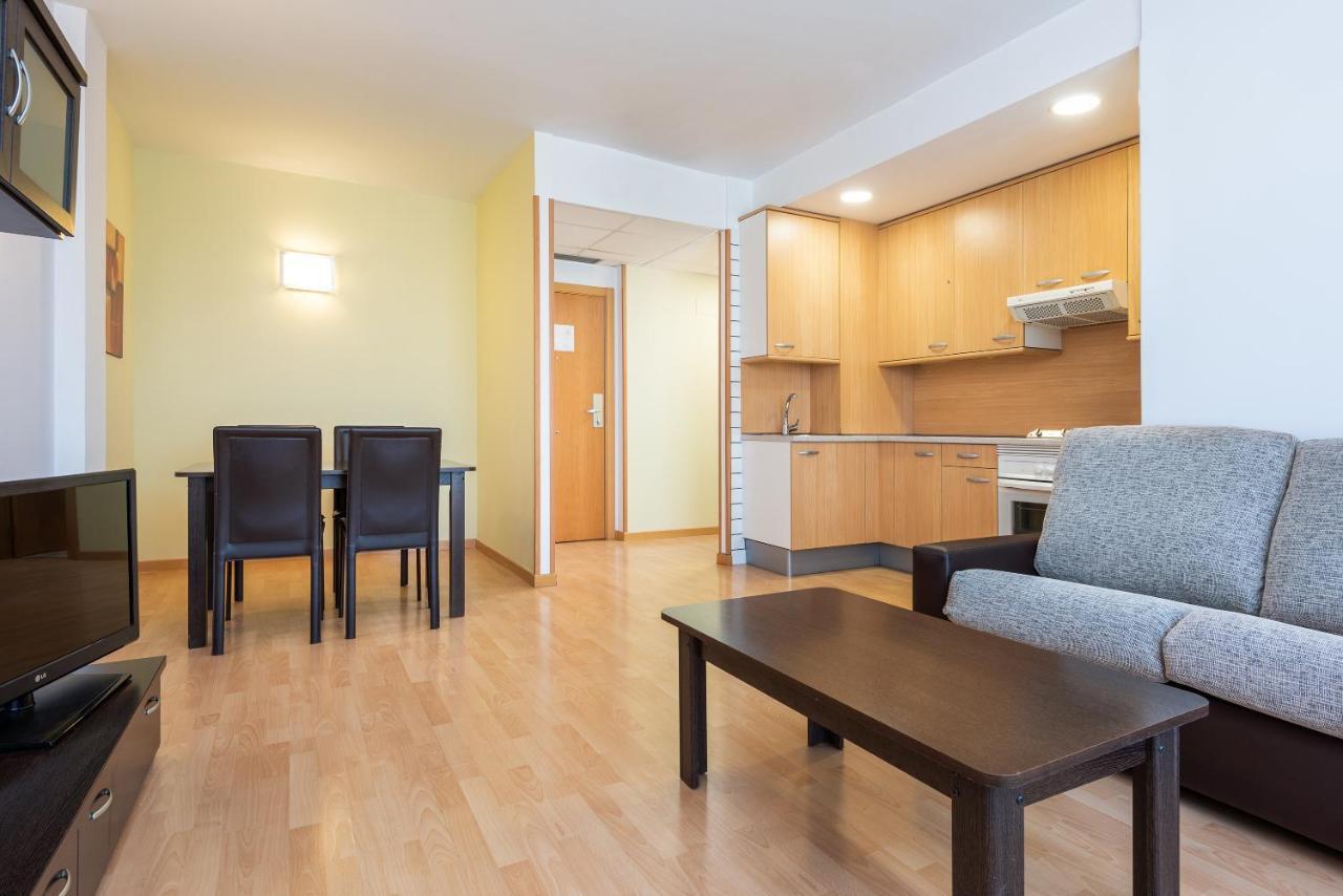 Apartamentos Tryp Madrid Airport Suites Εξωτερικό φωτογραφία