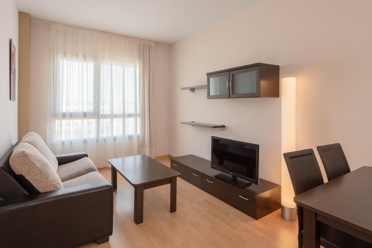 Apartamentos Tryp Madrid Airport Suites Εξωτερικό φωτογραφία